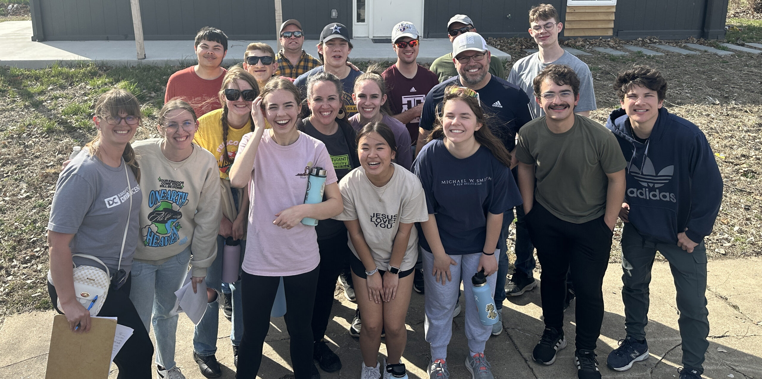 Group photo of short-term missionaries volunteering with Kansas City Dream Center.
